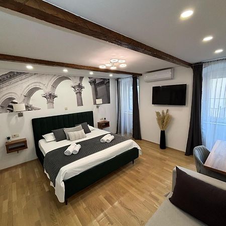 Palace Luxury Room Split Exterior photo