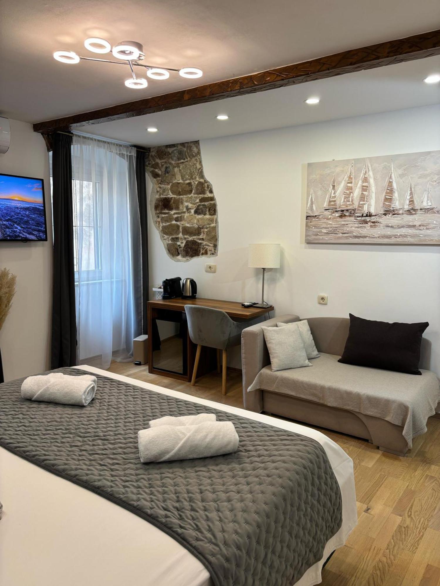 Palace Luxury Room Split Exterior photo